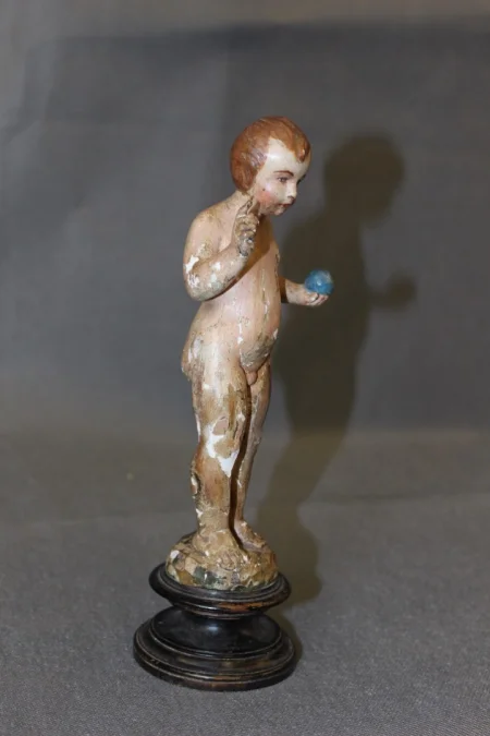 Enfant Jesus en bois sculpté polychrome XVIII