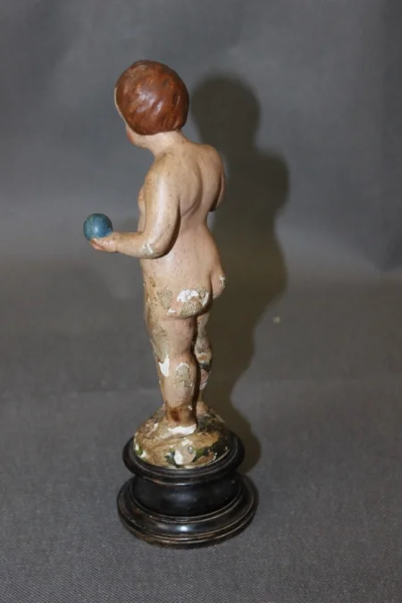 Enfant Jesus en bois sculpté polychrome XVIII