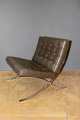 Fauteuil Barcelona et son ottoman par Mies Van Der Rohe vers 1970