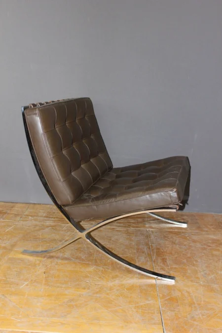 Fauteuil Barcelona et son ottoman par Mies Van Der Rohe vers 1970