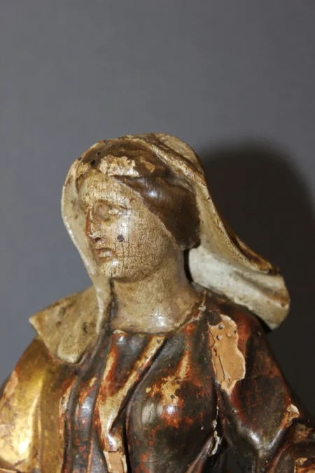 Sculpture d'une Sainte En Bois Polychromé Et Doré XVIII