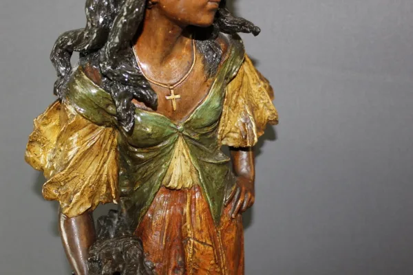 Sculpture Représentant Une Paysanne En Terre Cuite Par Stellmacher Vers 1900