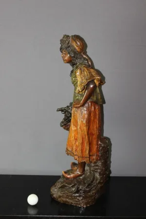 Sculpture Représentant Une Paysanne En Terre Cuite Par Stellmacher Vers 1900