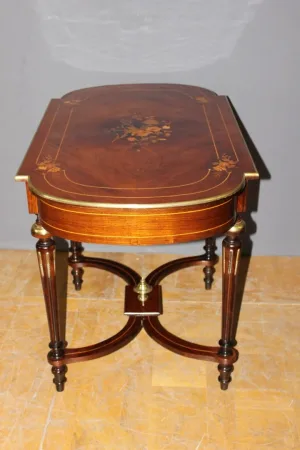 Table en marqueterie de palissandre à décor de fleurs Fin XIX