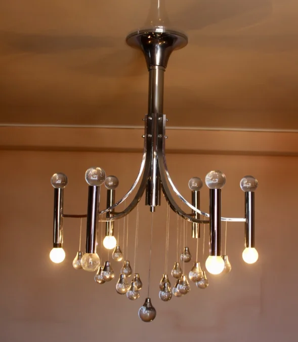 Lustre  Chrome Et Boules De Verres Par Gaetano Sciolari vers 1960