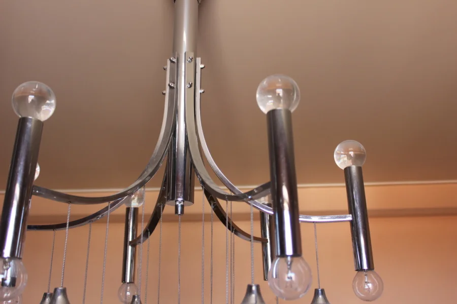 Lustre  Chrome Et Boules De Verres Par Gaetano Sciolari vers 1960