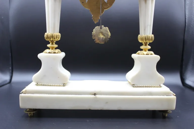 LOUIS XVI ZEITRAUM PORTIKUS UHR