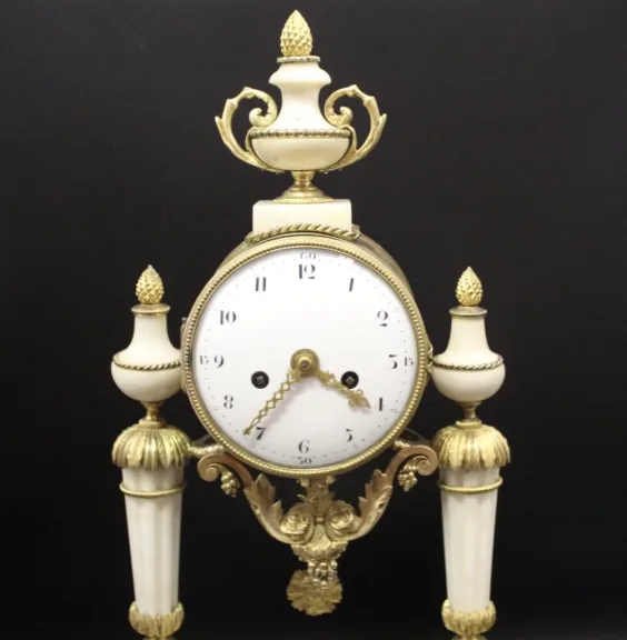 LOUIS XVI ZEITRAUM PORTIKUS UHR