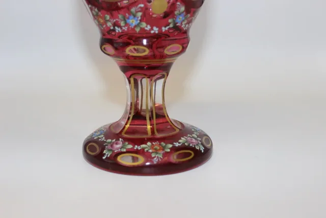 Bonbonnière en cristal à décor peint fin XIX