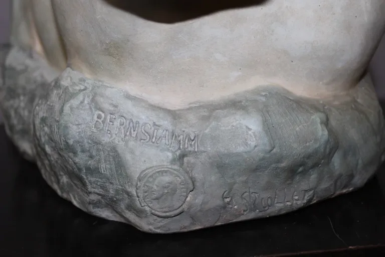 Buste De Jeune Femme En Céramique à Patine Bleu Vert Signé Bernstamm édition Emile Muller