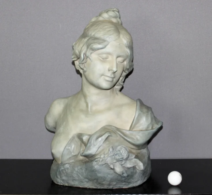 CERAMIC BUST