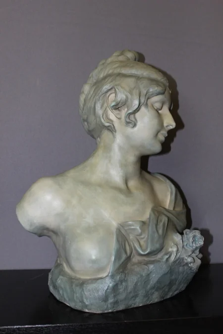 CERAMIC BUST