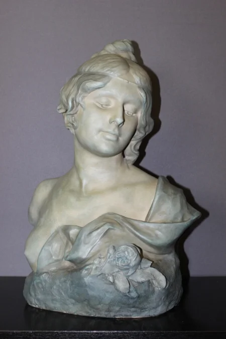 CERAMIC BUST