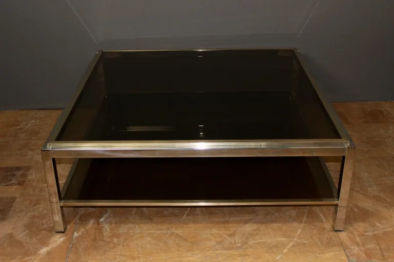 Table basse carré en chrome et laiton vers 1970
