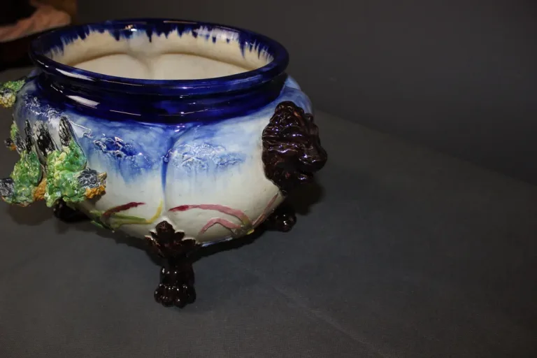 JARDINIERE AUS KERAMIK