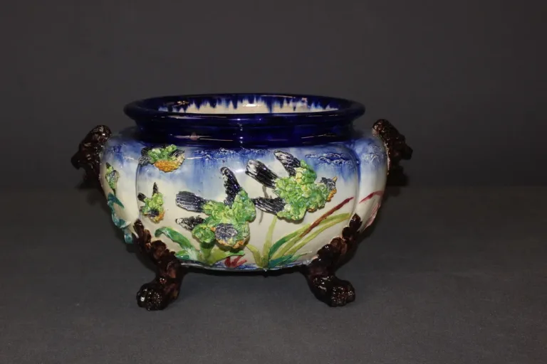 JARDINIERE AUS KERAMIK