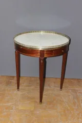 Table bouillotte de style louis XVI en acajou vers 1920
