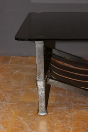 Table basse en fer forgé et cuir vers 1970