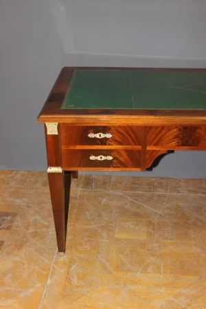 Grand Bureau Plat De Style Restauration En Acajou XX