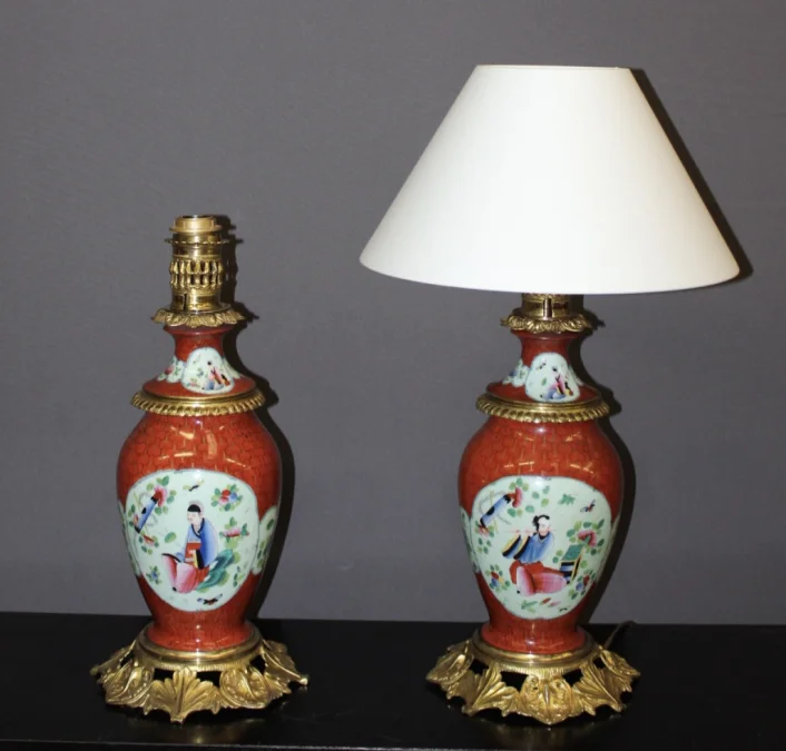 PAIR OF LAMPS