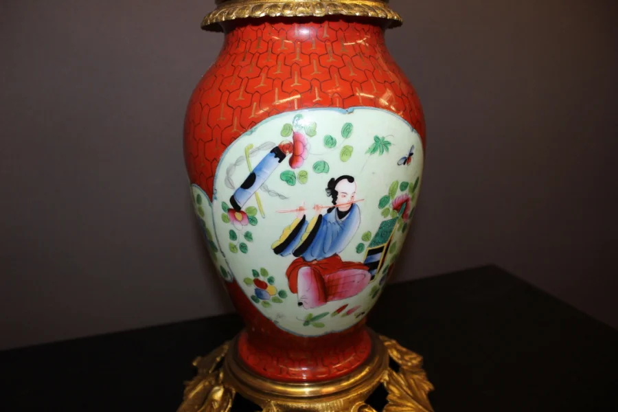 PAIR OF LAMPS