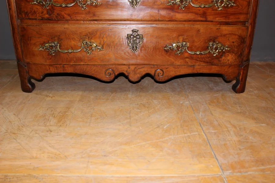 Commode Louis XIV à Façade Bombée En Frêne XVIII