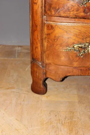 Commode Louis XIV à Façade Bombée En Frêne XVIII