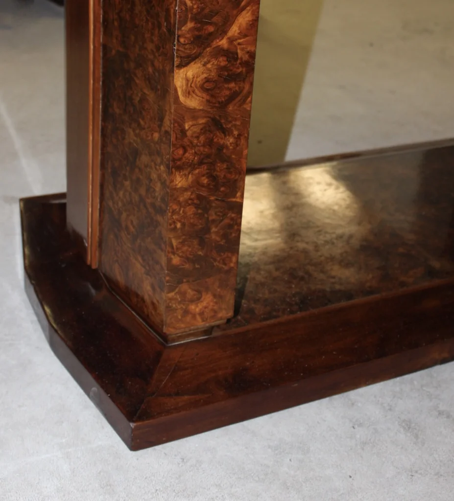 Table d'époque Art Déco En Acajou Et Loupe d'Orme Vers 1930
