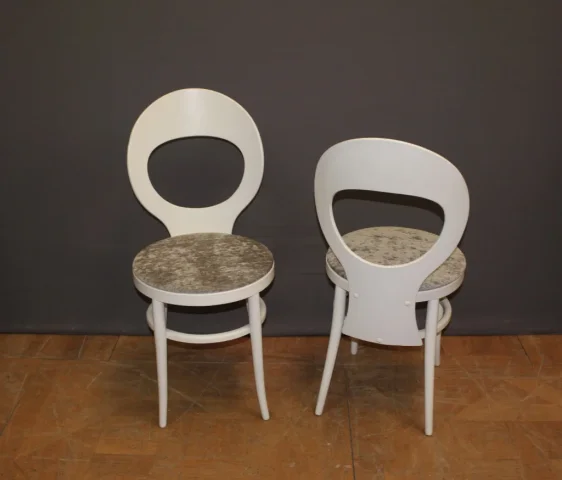 Paire De Chaises "mouette" Par Baumann Vers 1970