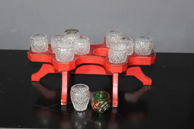 Cave à Liqueur En Loupe d'époque Louis Philippe XIX