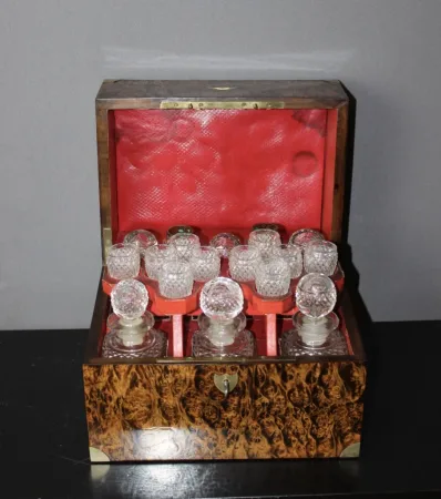 Cave à Liqueur En Loupe d'époque Louis Philippe XIX