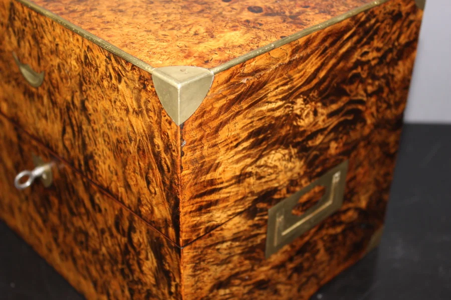 DEKANTER-BOX