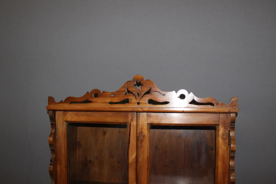 FRANZÖSISCHE AUSSTELLUNGSSCHRANK