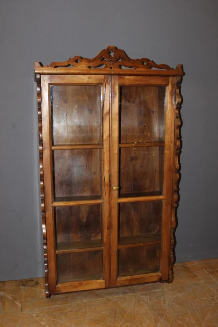 FRANZÖSISCHE AUSSTELLUNGSSCHRANK