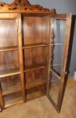 Vitrine en noyer XIX