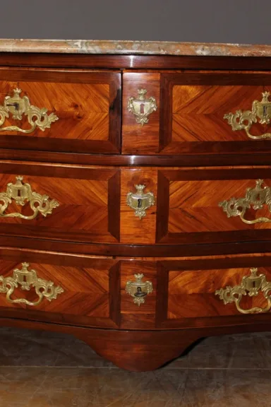 Commode Louis XV En Marqueterie du XVIII siècle