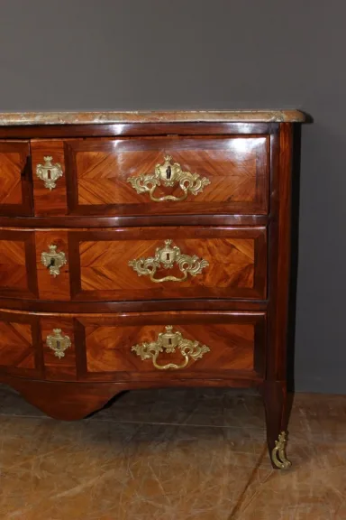 Commode Louis XV En Marqueterie du XVIII siècle