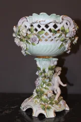 PORCELAIN CENTER PIECE