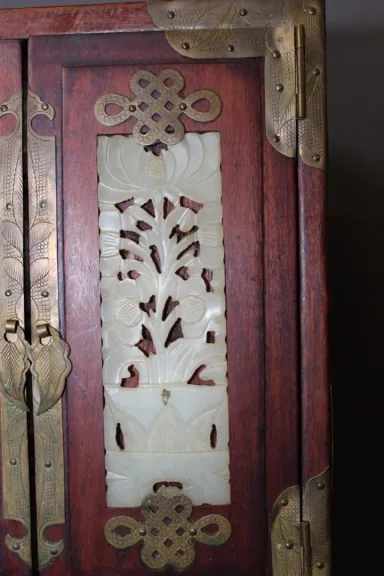 Petit Cabinet Chinois En Bois Et Pierre Dure XX Siècle