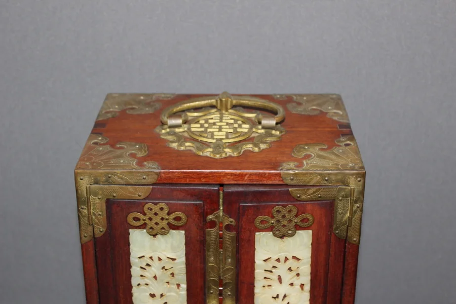 Petit Cabinet Chinois En Bois Et Pierre Dure XX Siècle