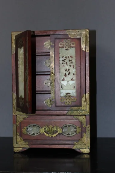 Petit Cabinet Chinois En Bois Et Pierre Dure XX Siècle
