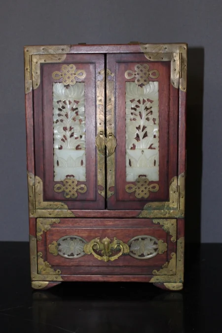 Petit Cabinet Chinois En Bois Et Pierre Dure XX Siècle