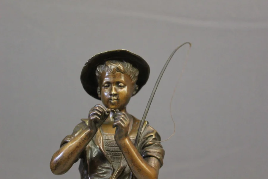 BRONZE STATUETTE signed LAVERGNE