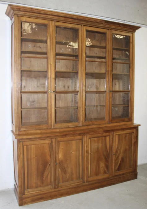 Bibliothèque quatre portes En Noyer Vers 1830