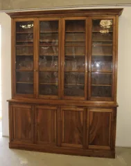 Bibliothèque quatre portes En Noyer Vers 1830