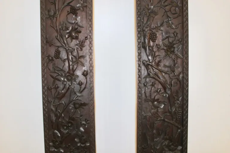 Paire De Colonnes En Bois Sculpté , Asie Fin XIX
