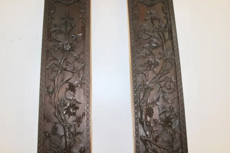 Paire De Colonnes En Bois Sculpté , Asie Fin XIX