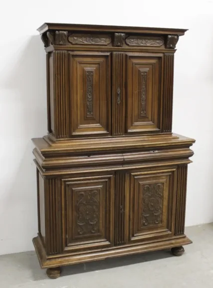 Meuble Deux Corps à Retrait Louis XIII En Noyer Fin XVII
