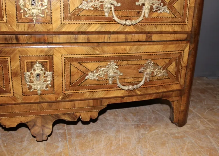 KOMMODE AUS DER LOUIS-XIV-ZEIT