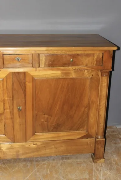 BUFFET IM FRANZÖSISCHEN EMPIRE-STIL